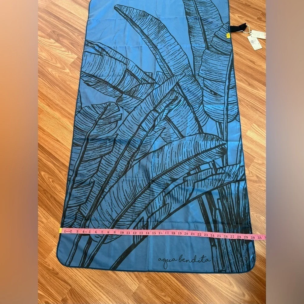 Agua Bendita Blue Botanical Towel